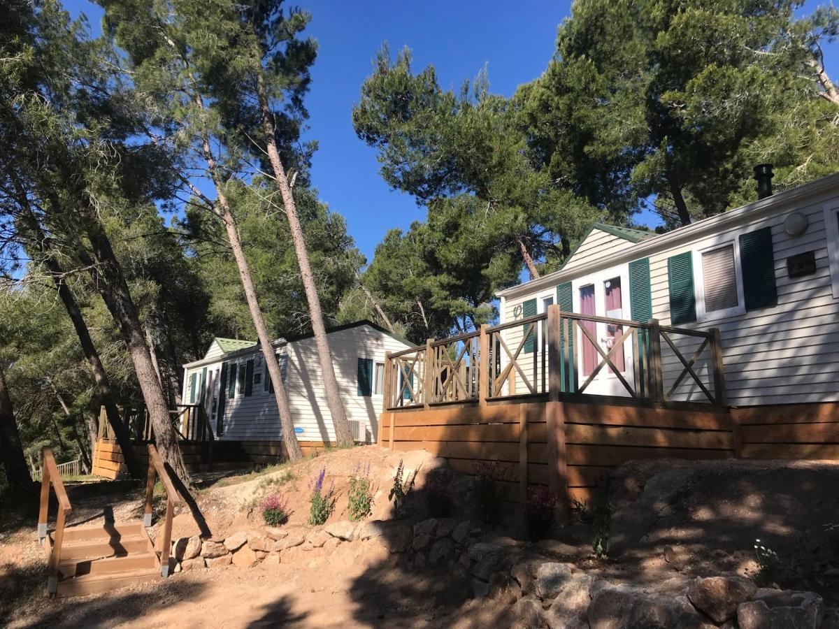 Camping Le Bois De Pins Salses-le-Chateau Ngoại thất bức ảnh