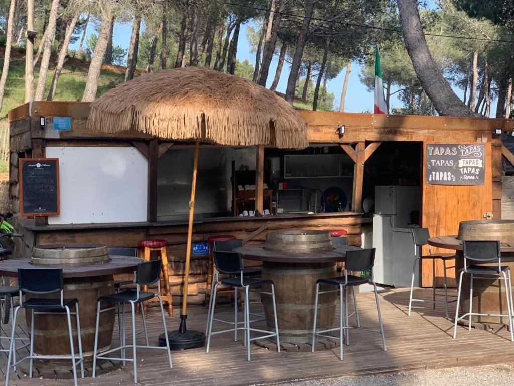 Camping Le Bois De Pins Salses-le-Chateau Ngoại thất bức ảnh