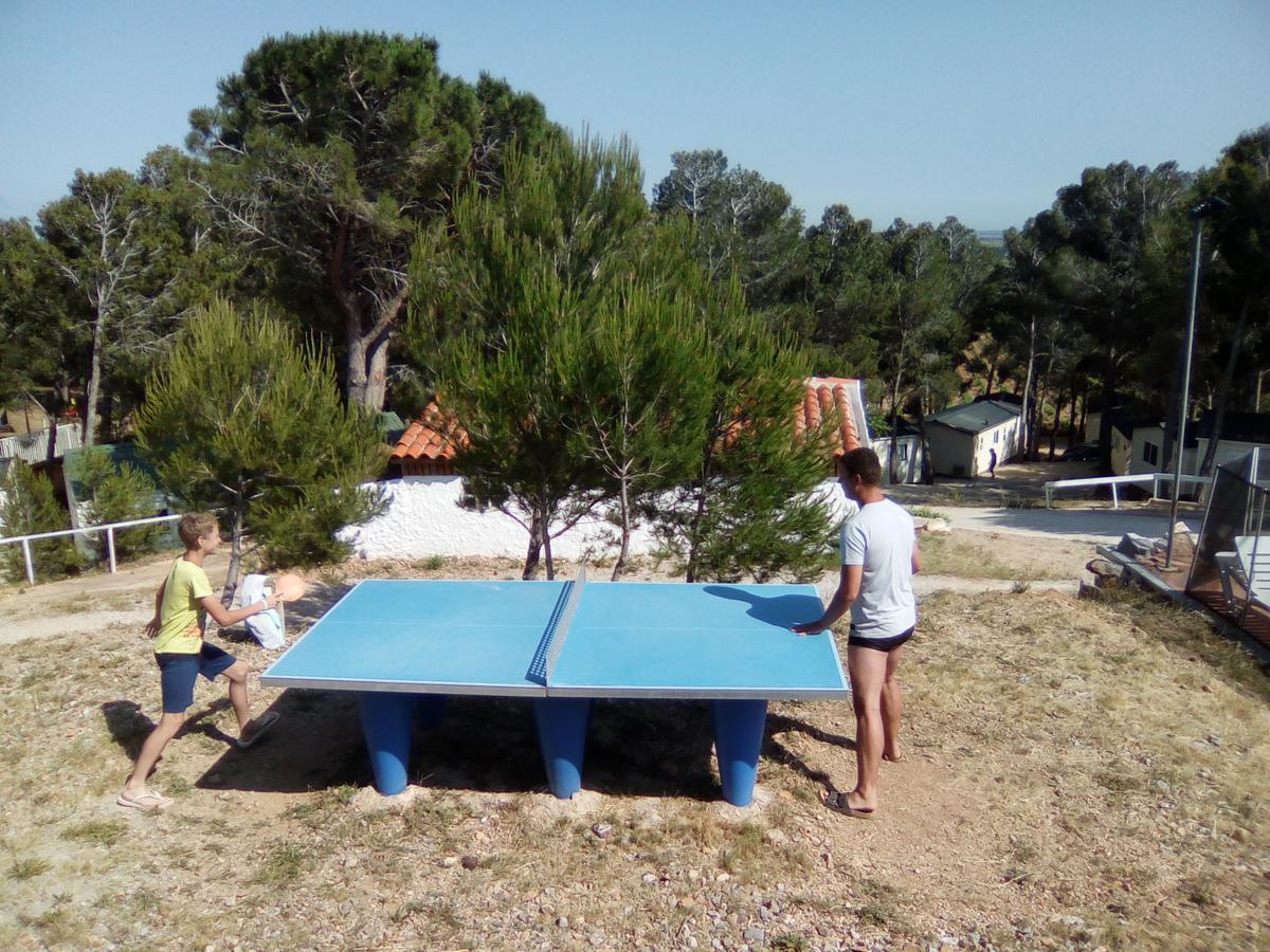 Camping Le Bois De Pins Salses-le-Chateau Ngoại thất bức ảnh