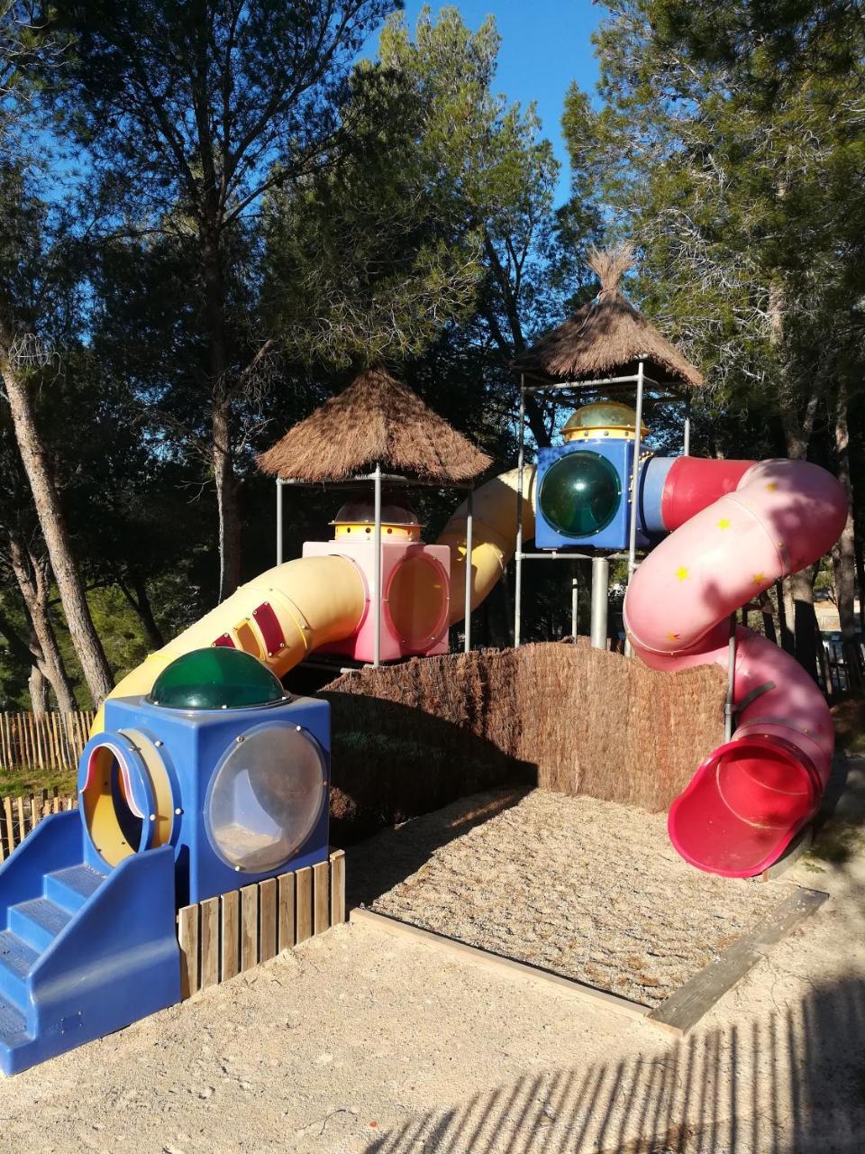 Camping Le Bois De Pins Salses-le-Chateau Ngoại thất bức ảnh